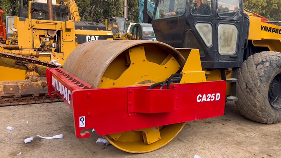 ディーゼルエンジンとEPA/CE認証の二手ダイナパック CA30 CA25コンパクター