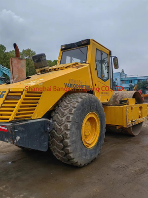 20トンのBOMAG BW 217D-2 ロードローラーで,グレード能力が30%で,2010年にドイツで製造された