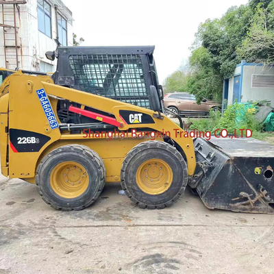 強力なパワーと水力安定性 小型の機械使用 スキッドステア CAT 226