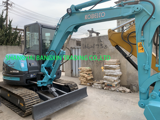 状態は良好です. Kobelco SK55SR ミニ掘削機. 強力なパワーと水力安定性.