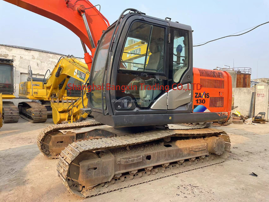 中古 ZX130 ヒタチ 掘削機 13トンの稼働重量を持つ中古掘削機