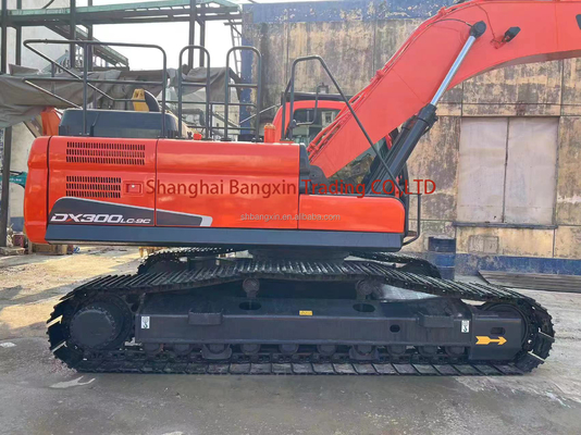 あなたのプロジェクトのために優れた状態で使用された Doosan DX300LC-9C クローラー掘削機