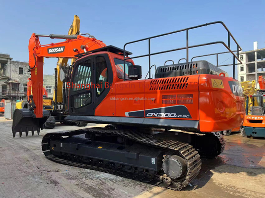 あなたのプロジェクトのために優れた状態で使用された Doosan DX300LC-9C クローラー掘削機