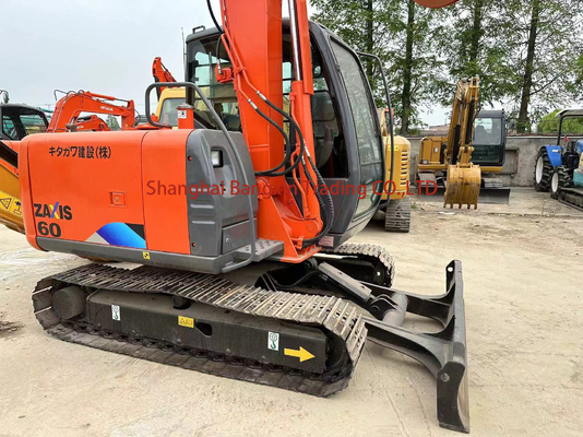 日本製のHitachi ZX60 中古掘削機 オリジナル水力シリンダーで手頃な価格