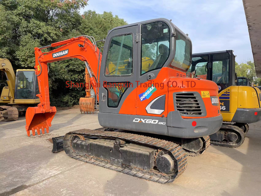 オリジナルの水力シリンダー あなたの建設ニーズのために猫掘削機 Doosan DX60を使用