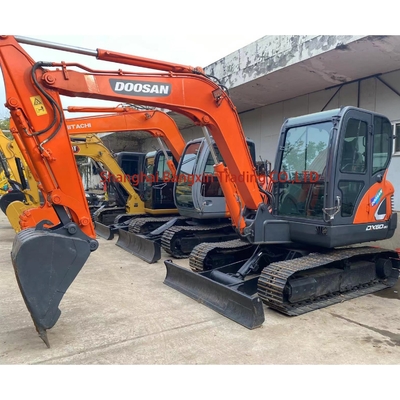上海でオリジナルの水力シリンダーで最も使用されている Doosan DX60 クローラー掘削機