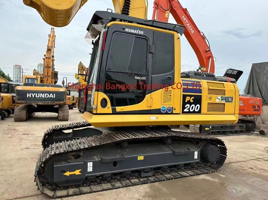 20000KG 1バケツ容量で優れた状態で使用されたコマツー PC200掘削機