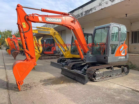 上海で最高の原始水力ポンプとDoosan DX60ミニ掘削機