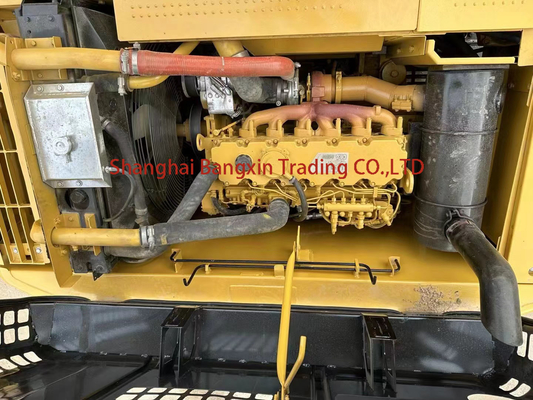 優れた作業性能と1.0m3バケツ容量を持つ中古 CAT 320掘削機