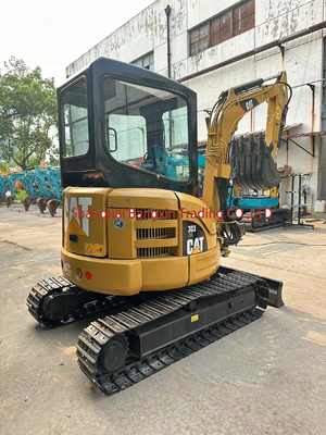 強力なパワーと水力安定性 小型の機械使用 ミニ掘削機 CAT 303
