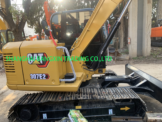 ミニ掘削機 Cat 307E2 7000kg マシン重量 上海で