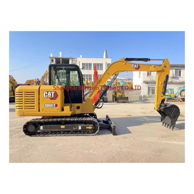 中古キャット306E2 ミニ掘削機 強力なパワーと高い水力安定性